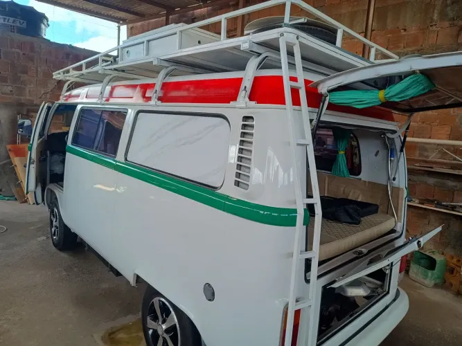 Volkswagen Kombi Standard 1.4 MI Total Flex 8V 2009