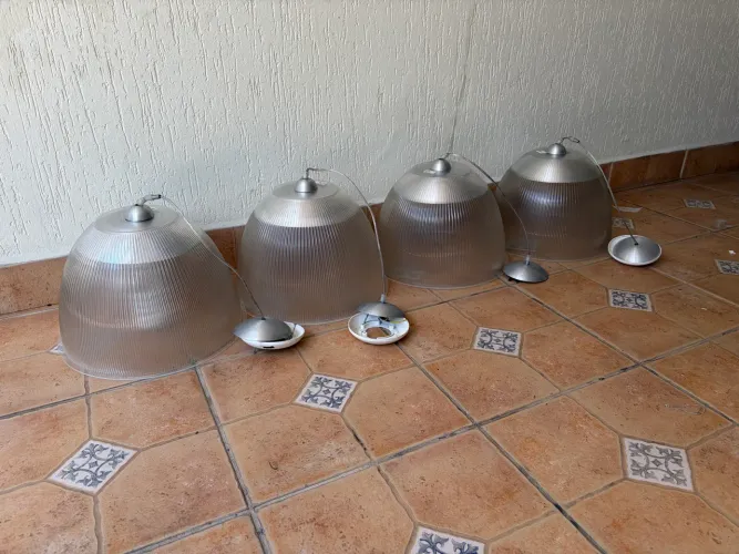 Luminárias Pendentes de Teto em Acrílico