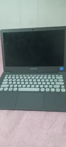 Notebook Samgung com Monitor com defeito