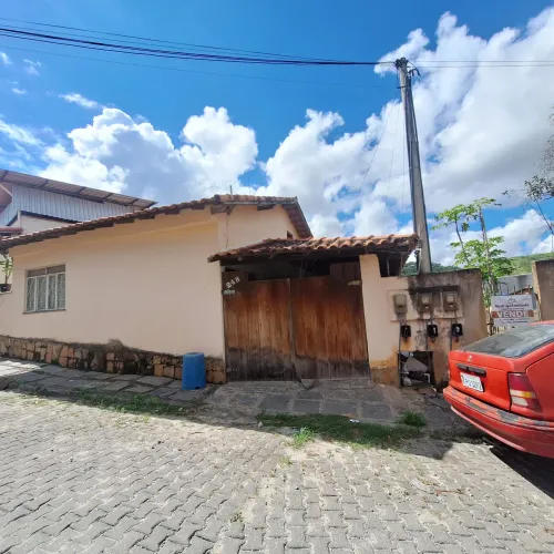 1 casa mais 2 kitnets no madruga 
