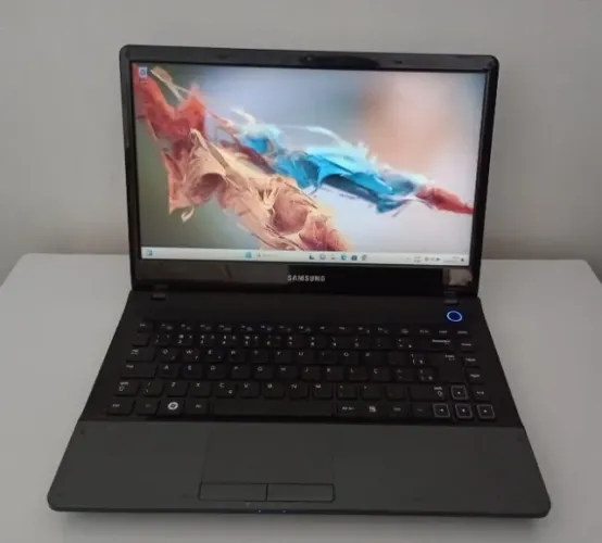 Notebook Samsung np300 amd hd 750gbs ram 6gbs