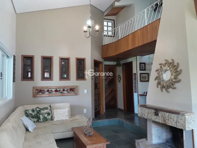 Casa em Condomínio com Vista Panorâmica  Parque Arco Íris, Atibaia/SP