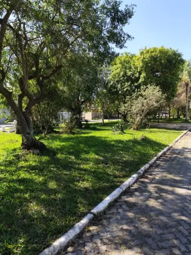 VENDO dois terrenos no Parque Residencial Umuharama em Pelotas. Medidas 8,5 x 25 metros