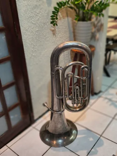 Tuba Weril Brasil 3/4 em Dó (J310) + Bag