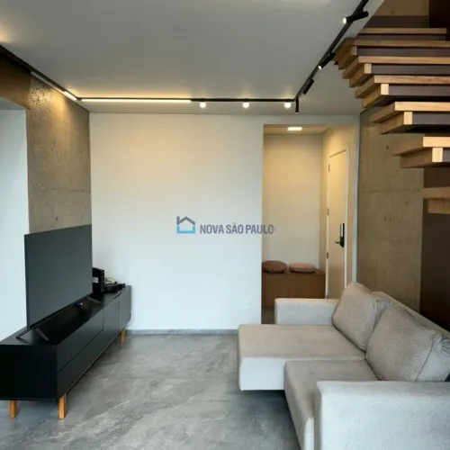 LOCAÇÃO. Vila Olímpia. Apartametno Duplex com 112m². Mobiliado. 3 suítes. 2 bagas.