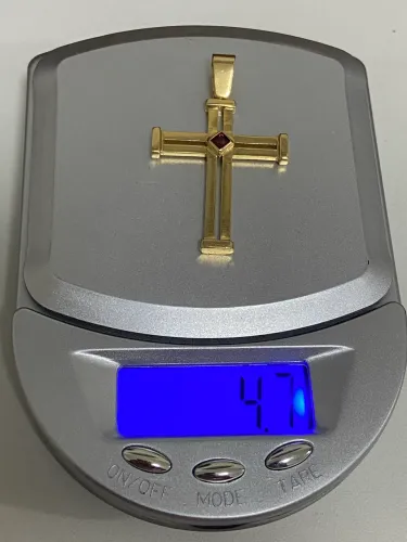 Pingente crucifixo em ouro 18k