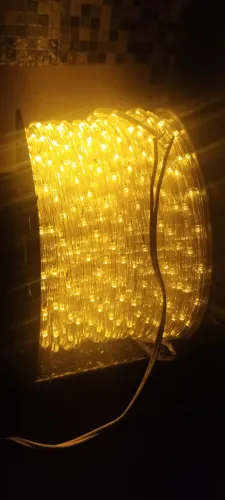 Mangueira de led 100 mts nas cores branco quente e vermelho 300 reais cada