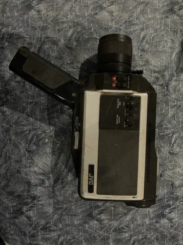 Filmadora JVC antiga GX-88U no estado