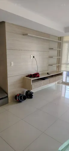 Painel de TV 85 polegadas