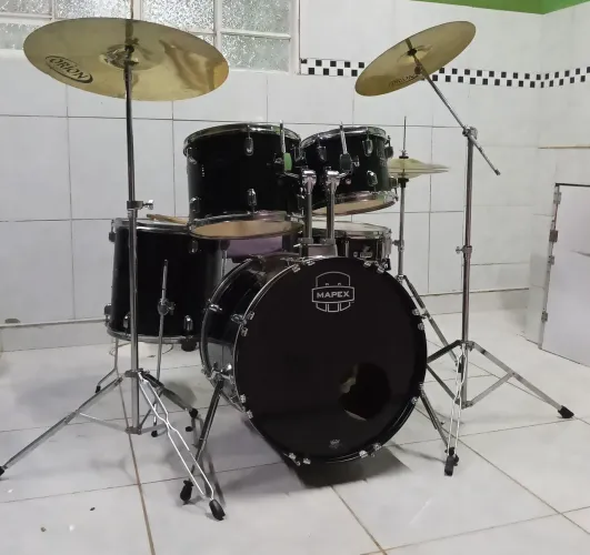 Bateria mapex profissional.