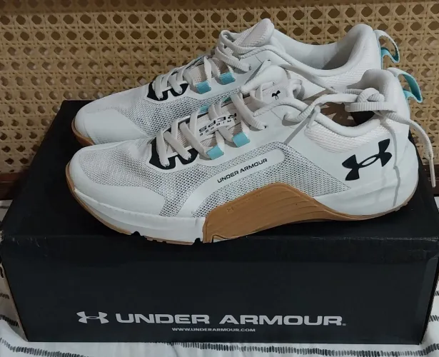 Tenis Under Armour 40
