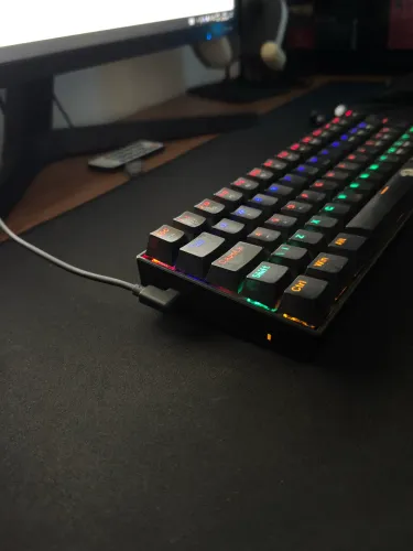 Teclado mecânico 60% redragon