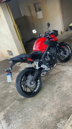 Honda 650 F zerada.