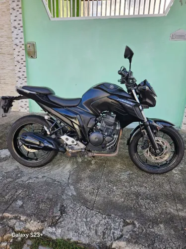 Fazer 250