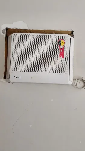 Ar condicionado de janela com controle 