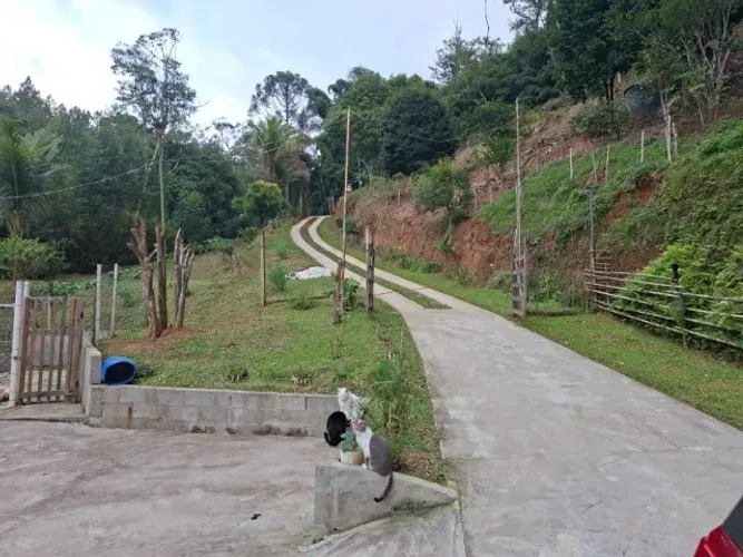 Chácara à beira da Represa no Canaã - Jambeiro - SP