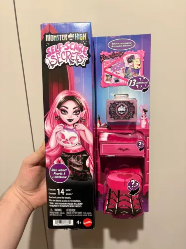 Boneca Monster High Draculaura Self-Scare Secrets