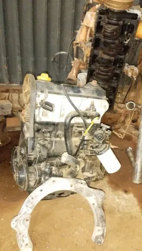 Vendo cabeçote do motor AP 1.8