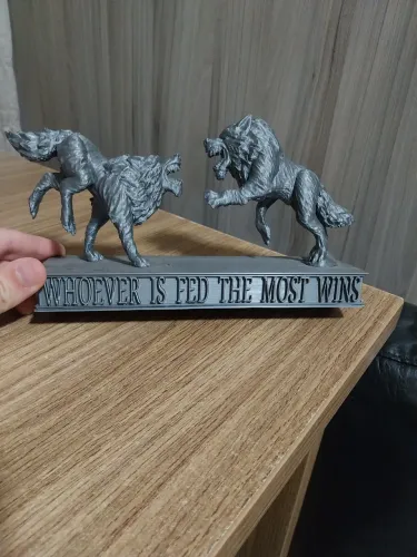 Estatua decorativa lobos 3D "vence oq estiver melhor alimentado"