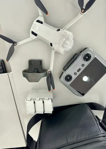 Drone Dji mini pro 4 fly more