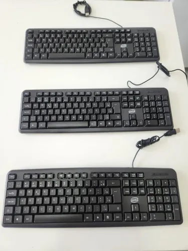 (O3) TECLADOS APENAS 70,00 OS TRÊS