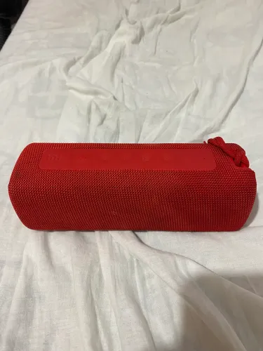 Caixa de som mi portable BT speaker 16 watts ?leia a descrição?