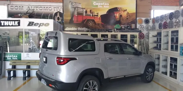 Capota Fiat toro  em perfeito estado!
