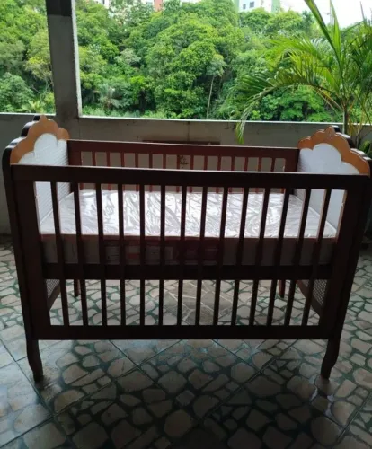 Berço de Madeira Maciça