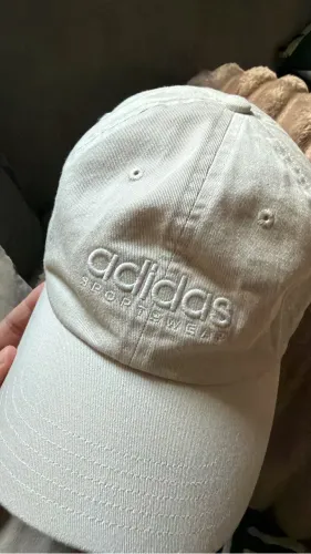 BONÉ ADIDAS