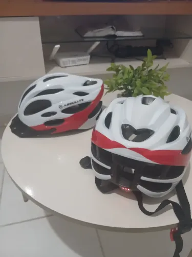 Capacete Esportivo de Bicicleta