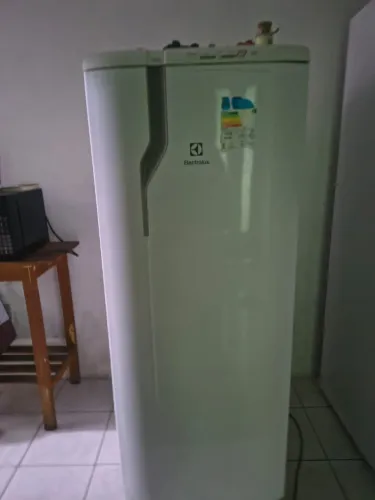 GELADEIRA BRANCA ELECTROLUX