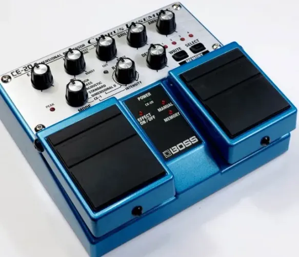 Pedal Boss CE-20 Conjunto Coral ce 20 ce20 Seminovo