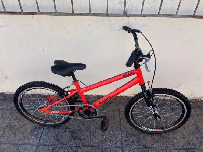 Bicicleta aro 20 infantil Caloi expert BMX Freestyle Cross com rodas aéreo novinha!!