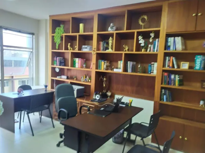 Sala Comercial à Venda no Centro de Divinópolis, MG 60 m²