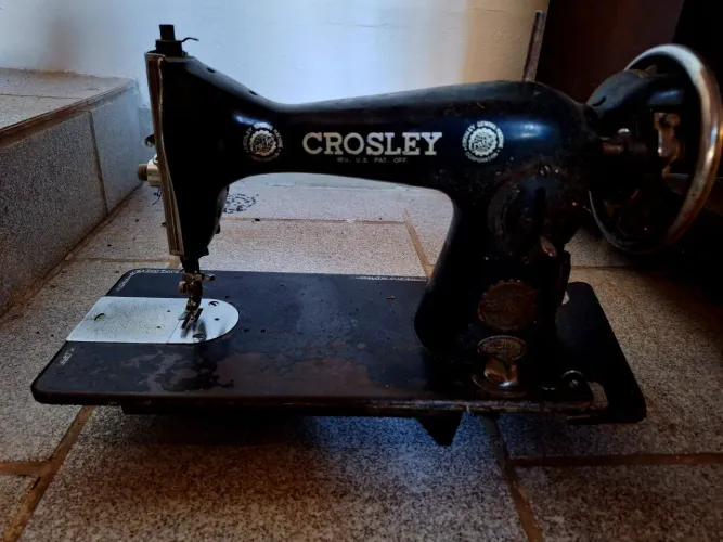 Máquina de Costura, Crosley