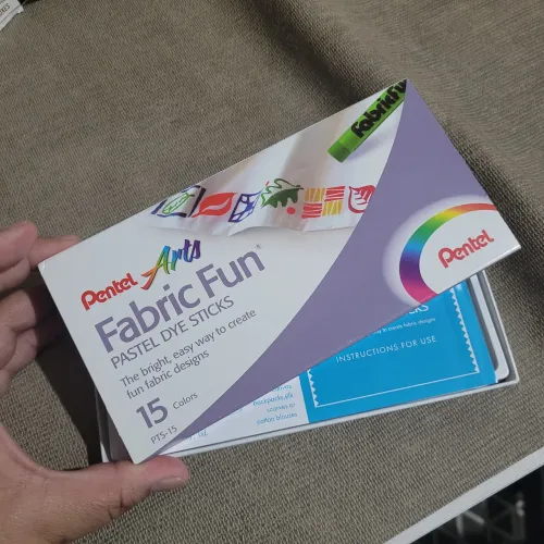 Giz de cera para pintar tecidos Fabric Fun Pentel Arts 15 cores