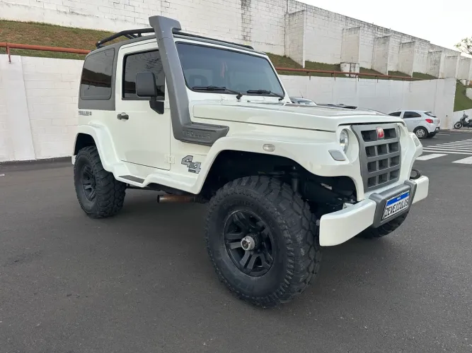 Troller T-4 4X4 3.2 TGV TDI Cap. Rígida Diesel 2013