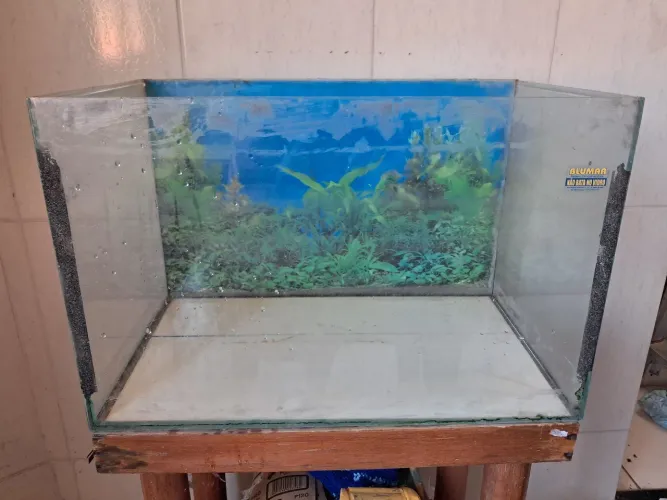 AQUÁRIO 80 LITROS