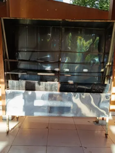 Churrasqueira revestimento em inox