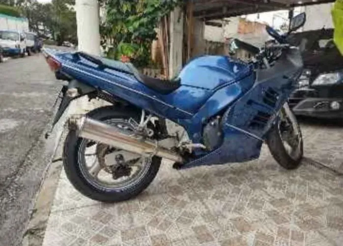 Suzuki RF 600r série limitada