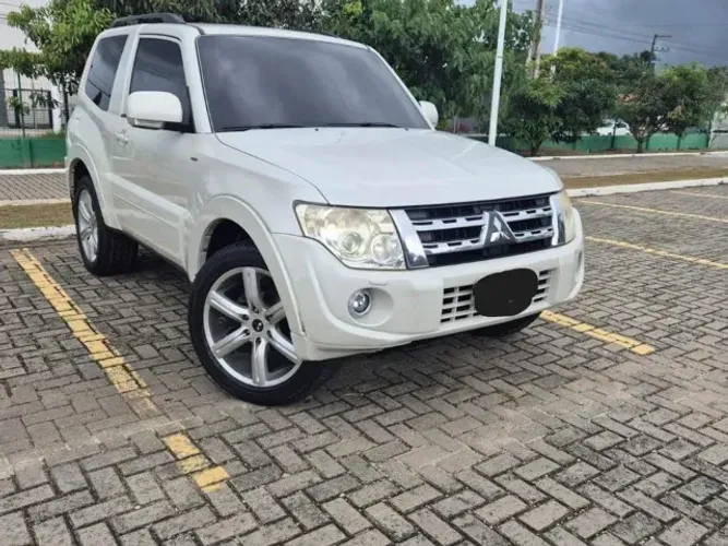 Mitsubishi Pajero HPE Full 3.2 4X4 T.i.dies. 5P AUT 2013