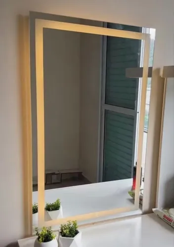 Espelho com luz