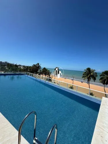 Apartamento Mobiliado com 02 Quartos à Beira-Mar do Cabo Branco