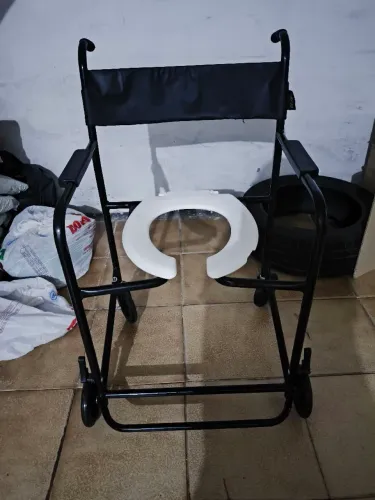 CADEIRA SANITÁRIA PARA BANHO