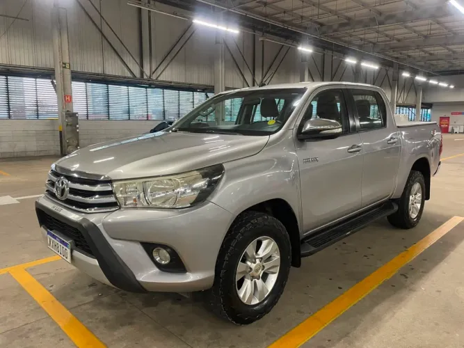 Toyota Hilux CD SRV 4X4 2.8 TDI Diesel Aut. 2017