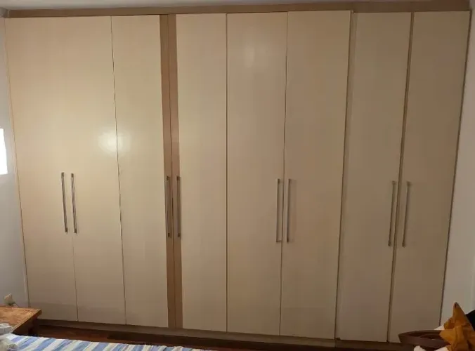 Roupeiro 08 Portas 3,40 comprimento x 2,50 altura