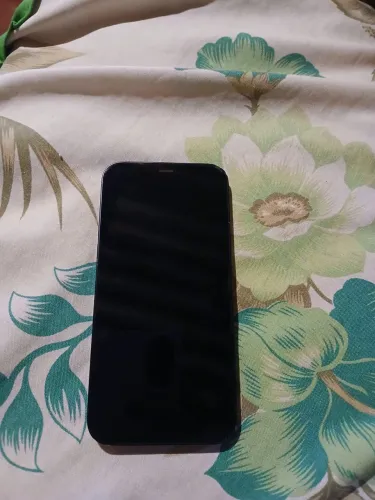 Vende-se iPhone 12. 128g