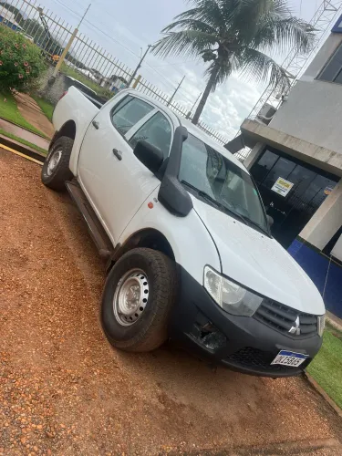 Mitsubishi L200 Triton GL 3.2 CD TB Int. Dies. Mec. 2018