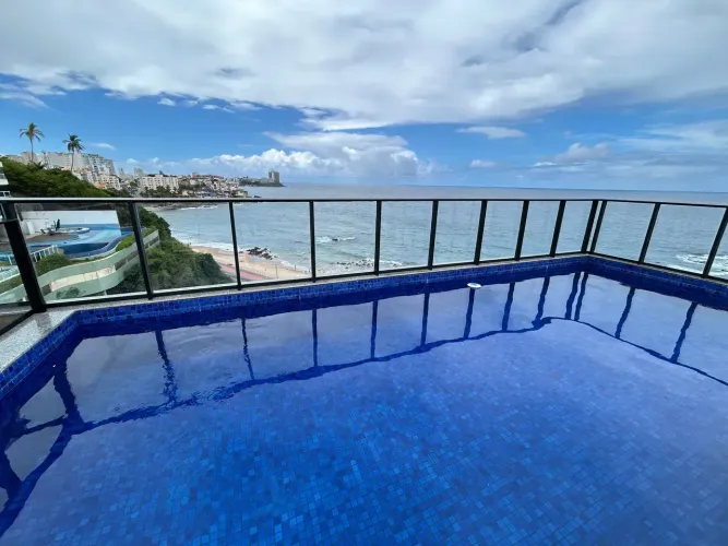 Studio Mobiliado Frente Mar de Alto Padrão | c/ Varanda e Hidromassagem | Vista Mar | Ondi