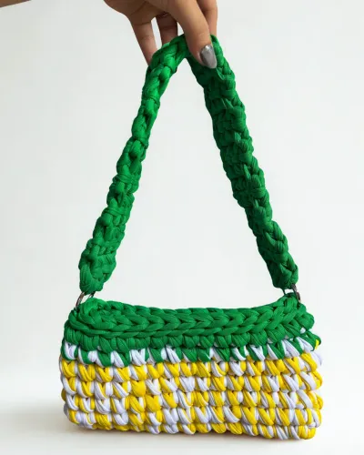 Bolsa em crochê copa